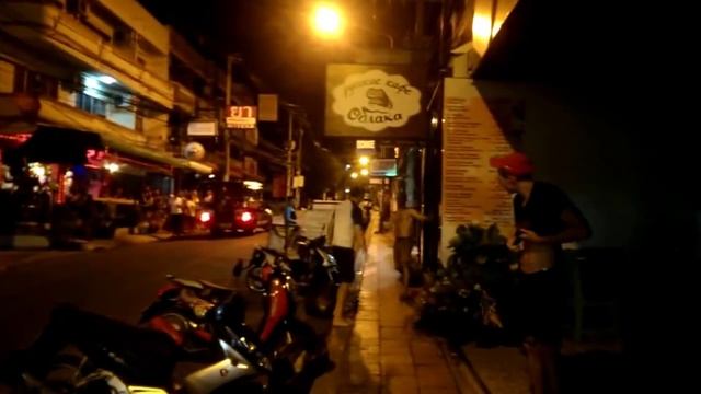 Руссо туристо. Драка в Паттайе около отеля Кози Бич. смотреть онлайн