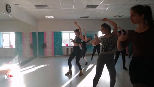 Дэнсхолл смотреть онлайн