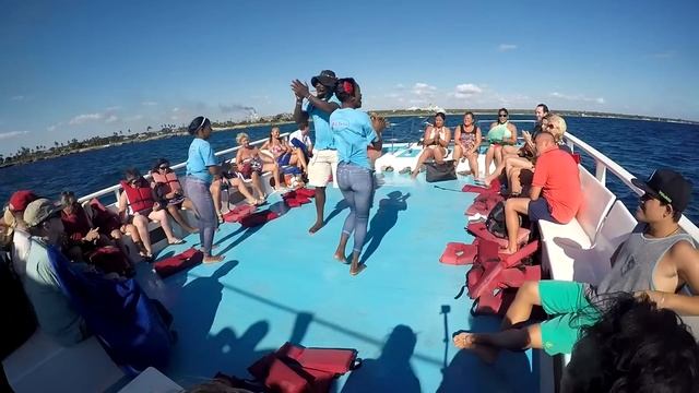 Dominican Republic 2015 (Music-La Duena Del Swing - Los Hermanos Rosario)