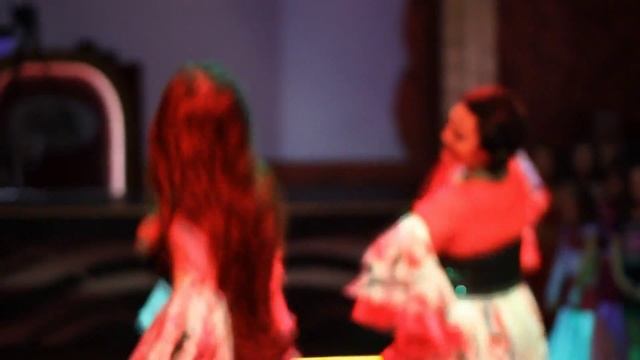 Цыганский танец "Пудрится-румянится" смотреть онлайн