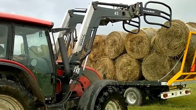 Valtra - уборка сена