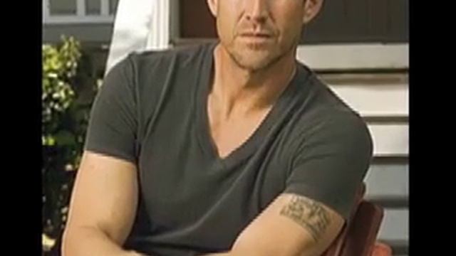 Mara Davis interviews James Denton смотреть онлайн