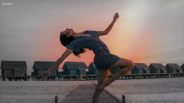 Miley Cyrus - Flowers (sped up+reverb) "I can buy myself flowers "