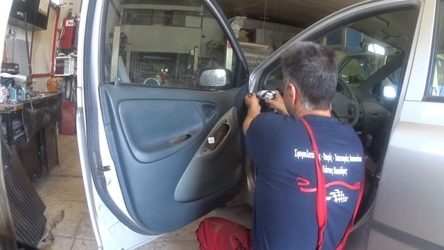 Toyota yaris Πως βγαζω ταπετσαρια πορτας Door Panel Removal смотреть онлайн