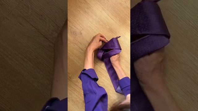Мужской галстук в женском гардеробе- это так стильно. Покажу как его завязать смотреть онлайн