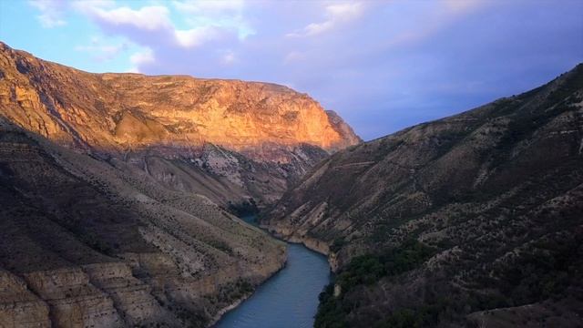 ПУТЕВОДИТЕЛь ПО РОССИИ - СОЛНЕЧНЫЙ ДАГЕСТАН, ПУТЕШЕСТВИЕ НА МАШИНЕ | 2 ЧАСТЬ - СУЛАКСКИЙ КАНЬОН смотреть онлайн