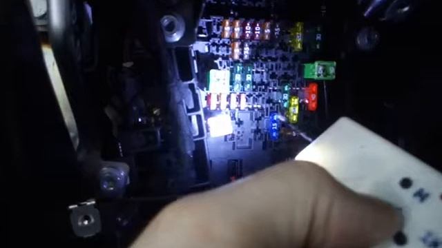 Фонарик пробника "HELPER" в действии смотреть онлайн