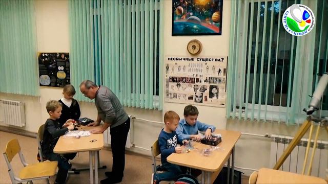 Детская студия журналистики "Медиум": репортаж о клубе юных астрономов "Вейвер" 2018 смотреть онлайн
