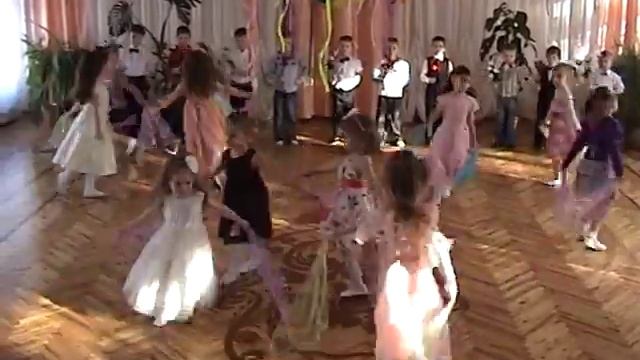 Танец Мама с платками 2013 смотреть онлайн