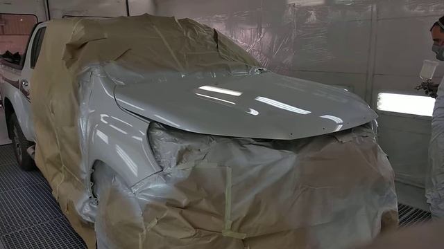 Anest İwata W400 Classic Plus 1.3 & 2017 Toyota Hilux Clear Coat смотреть онлайн