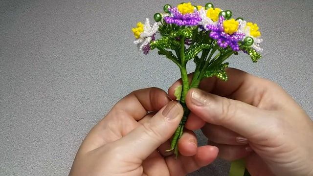 Бисероплетение. Цветы из бисера. Хризантема садовая. 2 часть. мастер класс. пошаговый МК. смотреть онлайн