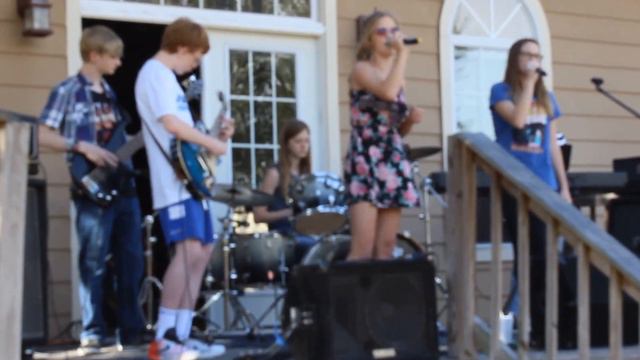 Radioactive Cover -Jessie Michalak Vocals - Cameron Michalak Bass Guitar - Imagine Dragons смотреть онлайн