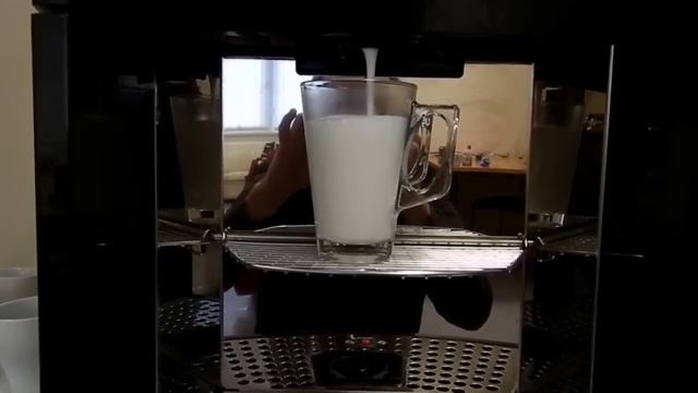 Saeco Phedra Cappuccino смотреть онлайн