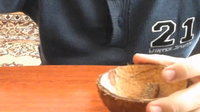Удобная миска из половинки кокоса смотреть онлайн