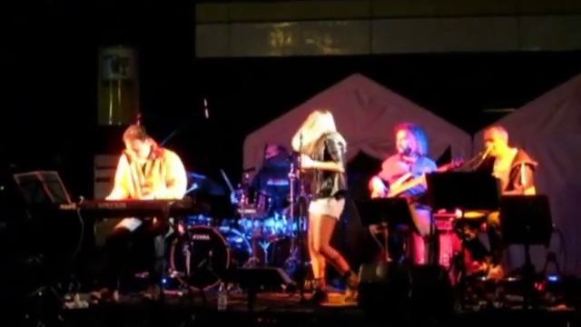 Ain't no sunshine. Giorgia and The Groovy Square смотреть онлайн