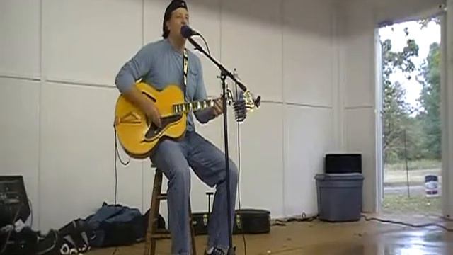 "Love Me" - "Mike Archer" - "Sept. 11, 2010" смотреть онлайн