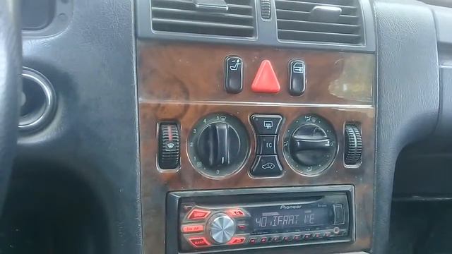 90-CO-207.Mercedes E 200 смотреть онлайн