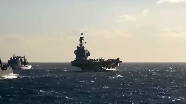 Найбільший Атомний Авіаносець Вартістю 40$ Мільярдів смотреть онлайн