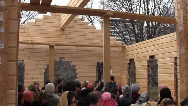 Благодарственный молебен внутри возводимых стен строящегося храма 23.03.2014 г. смотреть онлайн