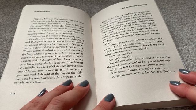 Miss Crane reading ch16-18 of The London Eye Mystery by Siobhan Dowd смотреть онлайн