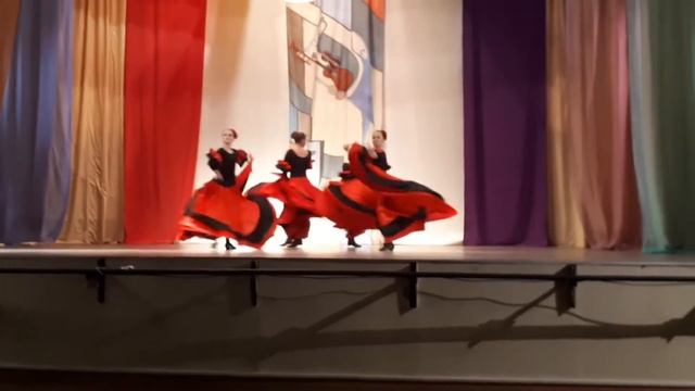 Образцовый хореографический ансамбль "Жемчужина"."Игра пламени" народный стилизованный танец. смотреть онлайн