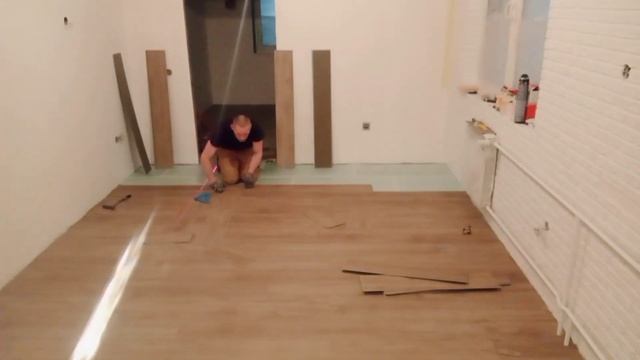 укладка ламината кварцвенил. смотреть онлайн