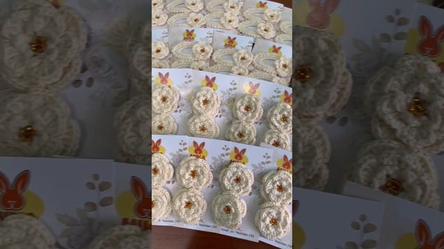 Вязанные заколки и резинки. Доставка по России бесплатная смотреть онлайн