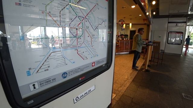 Метро в Вене,попали на 32евро при покупке билетов в автомате смотреть онлайн