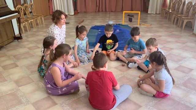 Ритмическая игра «Морские камешки» смотреть онлайн