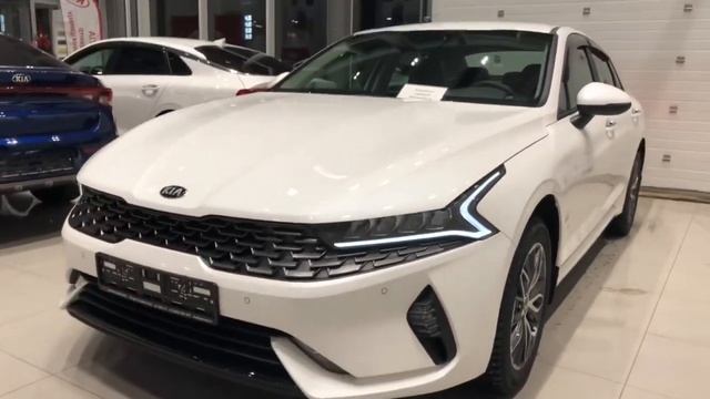 Kia K5 Luxe Белый смотреть онлайн