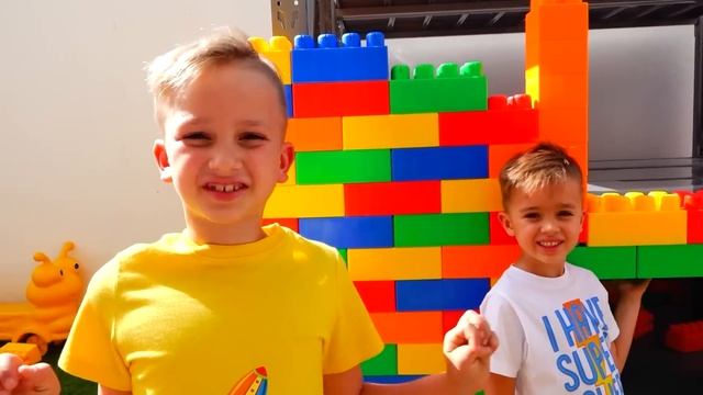 Крис учится делиться и хорошему поведению вместе с друзьями смотреть онлайн