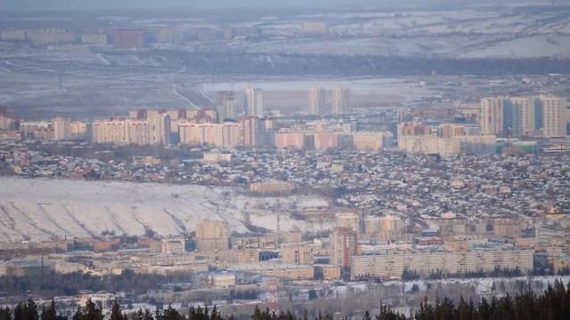 Вид на Красноярск со скалы Китайская стенка. смотреть онлайн