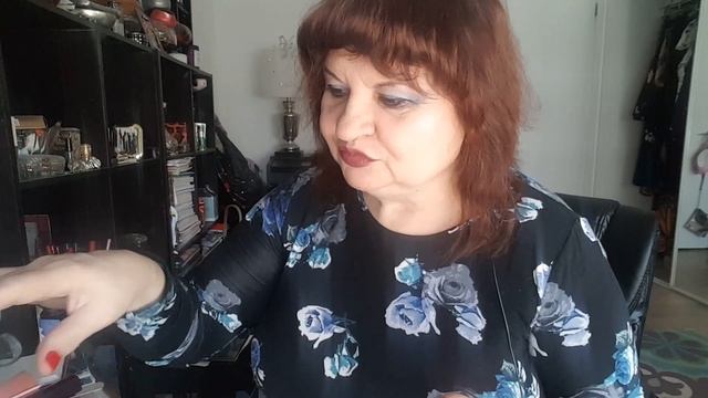 КРЕМИКИ И СПРЕИ. УХОД ЗА ЛИЦОМ. смотреть онлайн