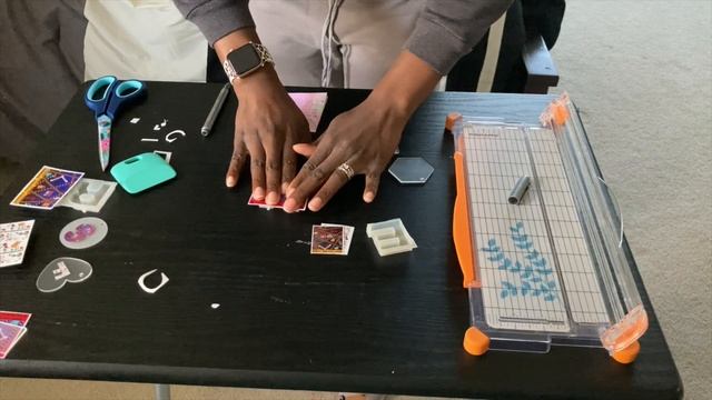 2 Ways DIY Personalized Letter Keychains Epoxy Resin, Acrylic, and Sticker Paper. Glow in the Dark? смотреть онлайн