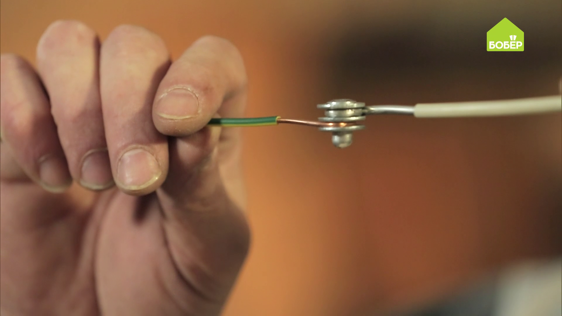 Как безопасно соединить между собой алюминиевый и медный провода смотреть онлайн