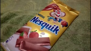 Шоколад Nesquik клубничный микс 95гр