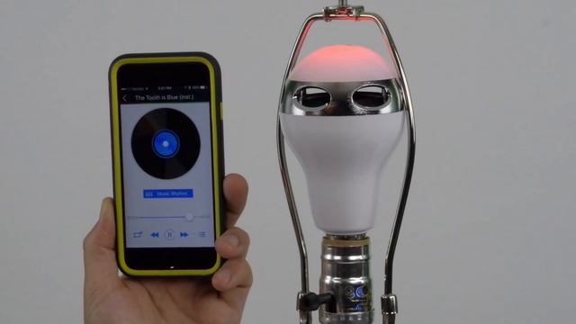 Testing the Sunbeats App-Controlled Bluetooth LED Lightbulb Speaker смотреть онлайн