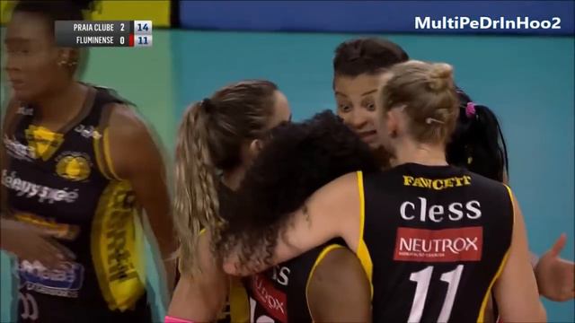 Superliga Feminina| Fernanda Garay surpreende e bloqueia no meio смотреть онлайн
