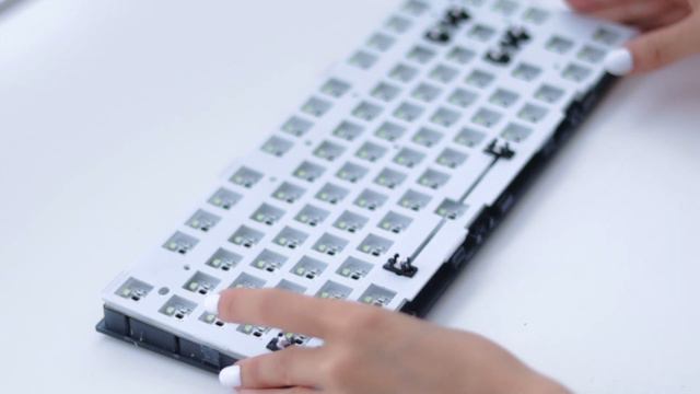 [UNBOXING VLOG] Epomaker Skyloong GK75 Keyboard Modding & Customisation + Sound Test