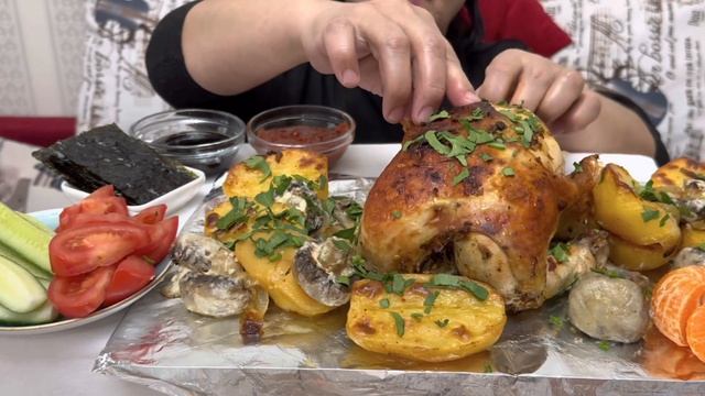MUKBANG КУРИЦА ? ГРИЛЬ В ДУХОВКЕ /WHOLE ROTISSERIE CHICKEN / не Asmr MARA апа