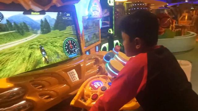 High Speed Kids Bike Race Game || BIKE RUN RACING SUPER BIKE RACE смотреть онлайн