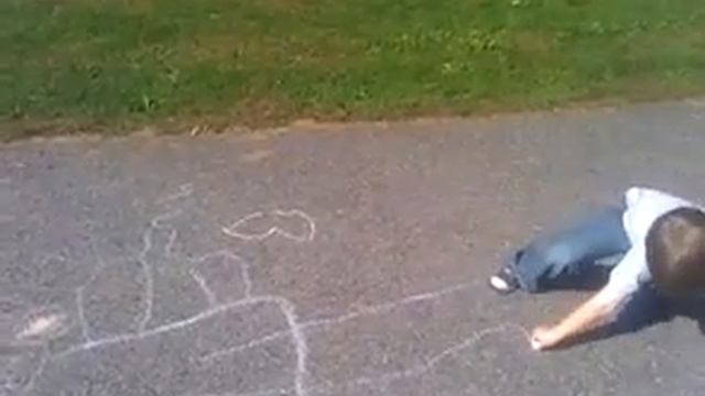Яша рисует мелом. 10.10.2011 смотреть онлайн