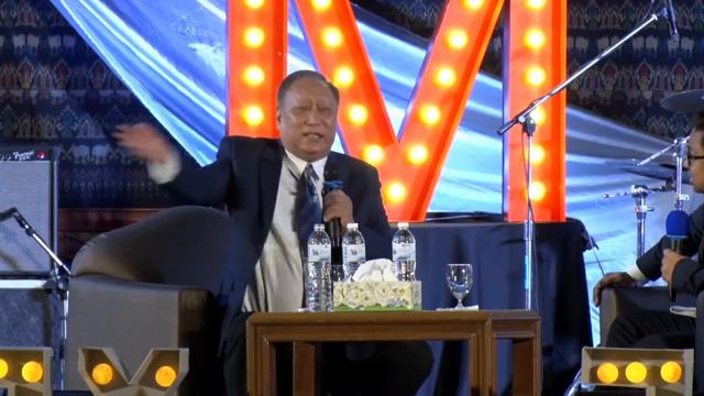 RevDrKyaw Win & Rev David Lah -Talk Show (သိသူေဖာ္စား မသိသူေက်ာ္သြား) смотреть онлайн