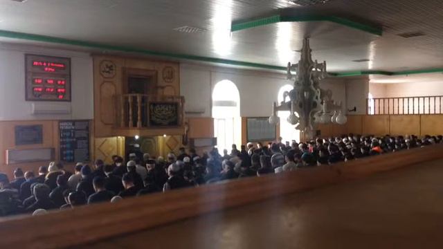 Пятничный намаз в центральной мечети Новогагатли! смотреть онлайн