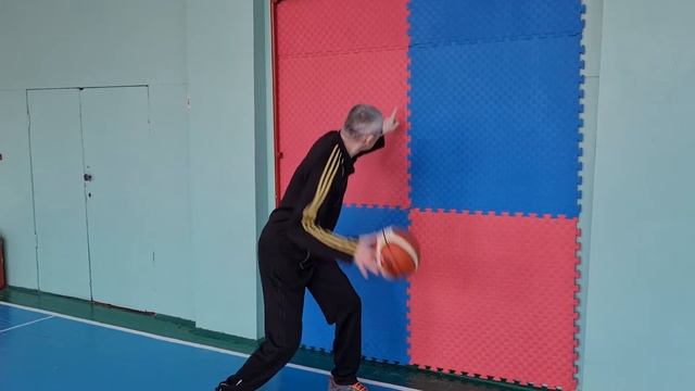 Упражнения для совершенствования техники ведения мяча смотреть онлайн