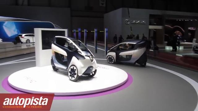 Toyota i-Road en movimiento смотреть онлайн