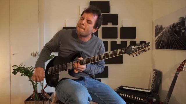Shredding on a vintage Ibanez 540p2 (1992) смотреть онлайн