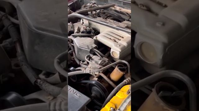 Checando últimos detalles con el Ford Mustang #shortvideo #foryou #parati #viral #automobile смотреть онлайн