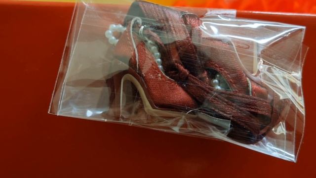 Ken Review #35: JHD Fashion Doll Happy Holiday gift sets - Mizi&Luca + Gina&Yuki смотреть онлайн