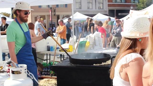 Lebanon Country Applefest смотреть онлайн